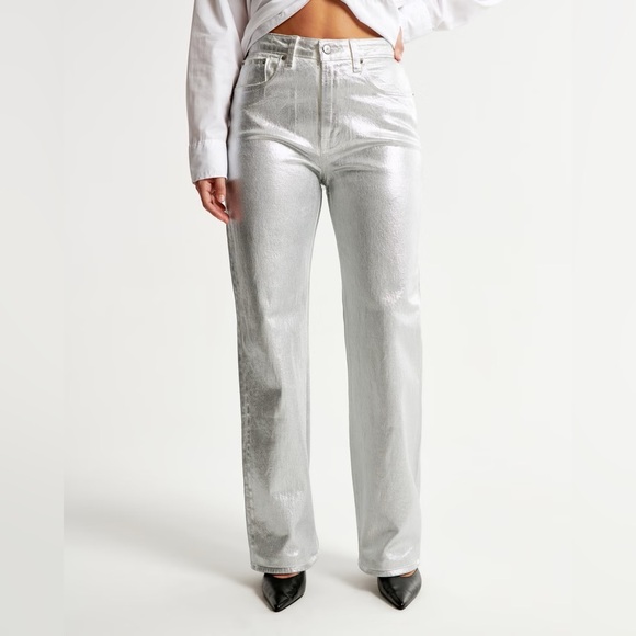 NWT Abercrombie & Fitch Curve Love High Rise 90s Relaxed Jean in Silver Metallic